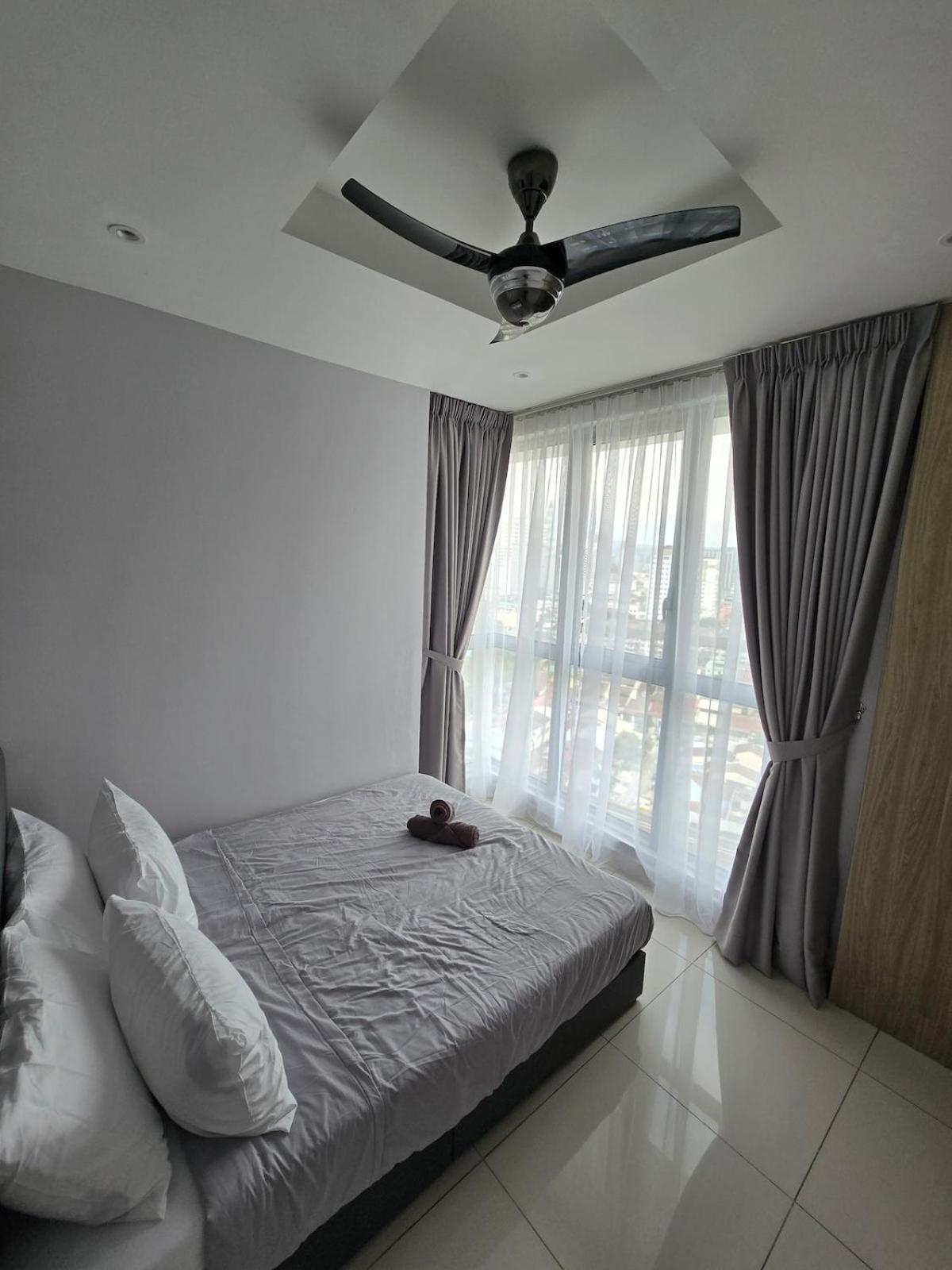 Klcc Sogo New 2r2b Lrt Pwtc Sunway Putra Sky Pool Pangsapuri Kuala Lumpur