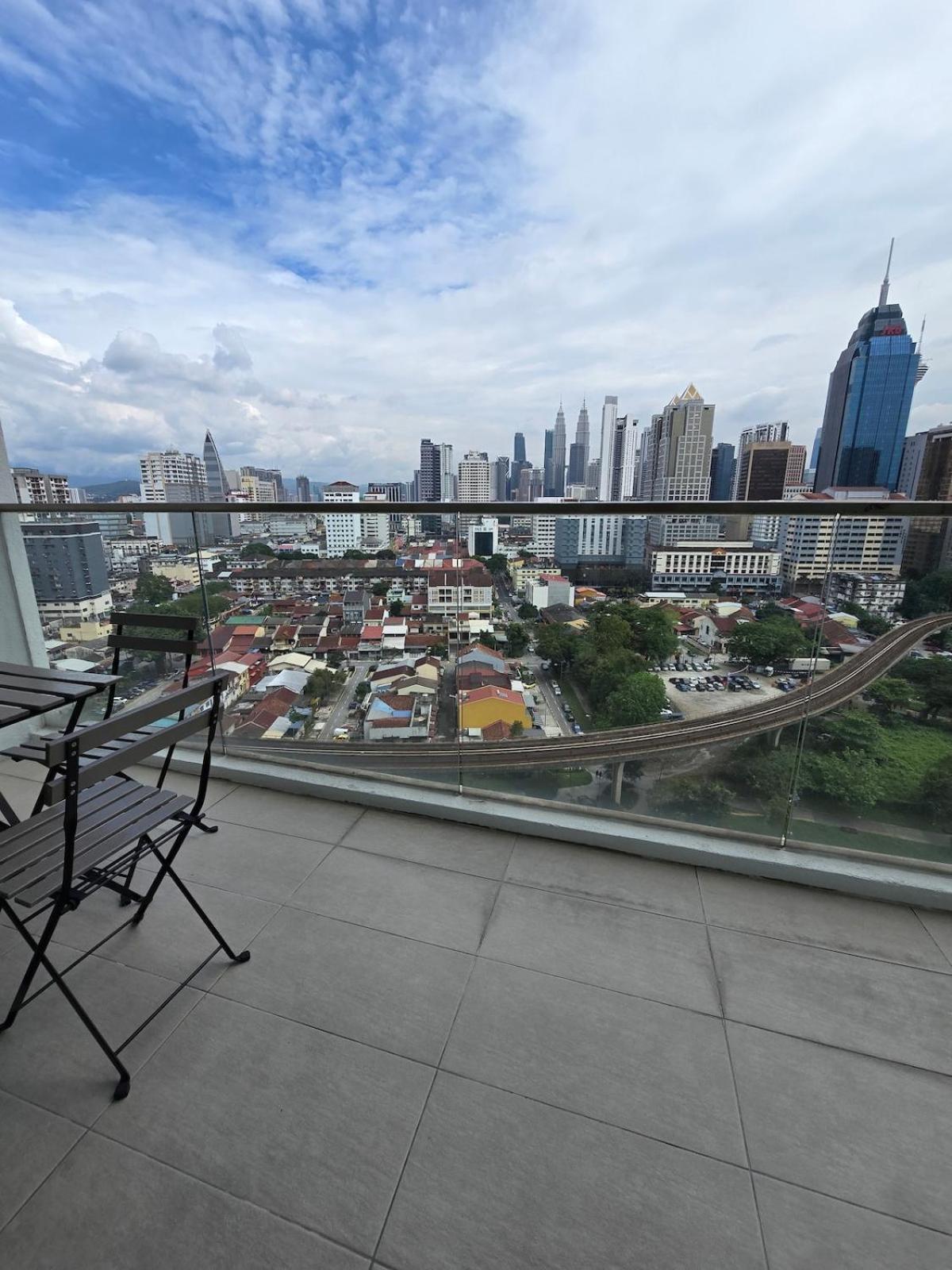 Pangsapuri Klcc Sogo New 2r2b Lrt Pwtc Sunway Putra Sky Pool Kuala Lumpur